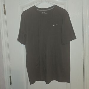 Nike Mens Standaed Fit T Shirt Size Large